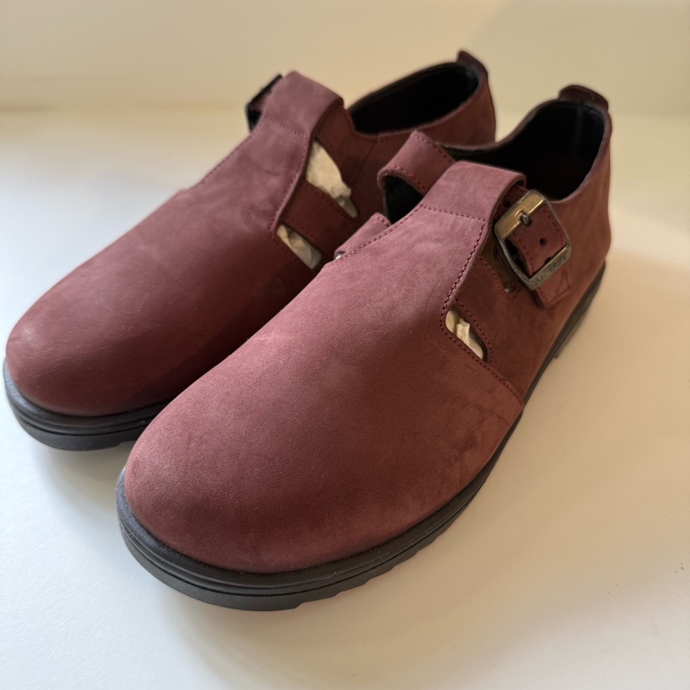 Naot Women's Burgundy Suede Leather Mary Jane Flats Shoes Size 40.5 / 9